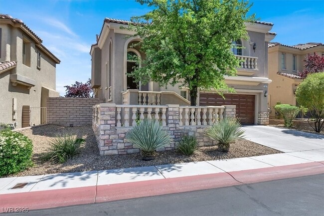 11821 Amistoso Ln in Las Vegas, NV - Building Photo - Building Photo