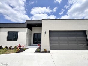 1247 Kismet Pkwy W in Cape Coral, FL - Building Photo - Building Photo