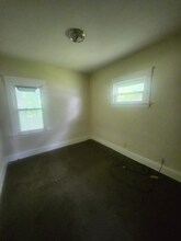 9605 Wamelink Ave in Cleveland, OH - Building Photo - Building Photo