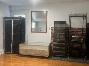 16405 NE 12th St in Bellevue, WA - Building Photo - Building Photo