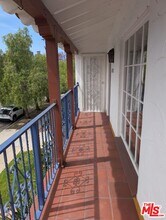 1612 1/2 Glendon Ave in Los Angeles, CA - Building Photo - Building Photo