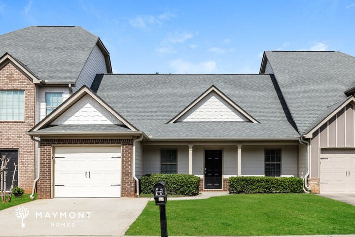 141 Colony Park Ln in Locust Grove, GA - Foto de edificio