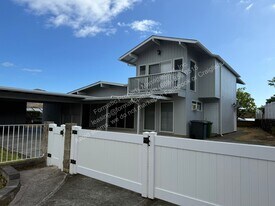 1458 Humuula St in Kailua, HI - Building Photo