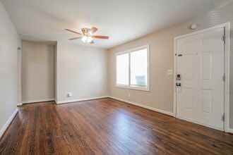 1340 5th Pl NW in Center Point, AL - Foto de edificio - Building Photo