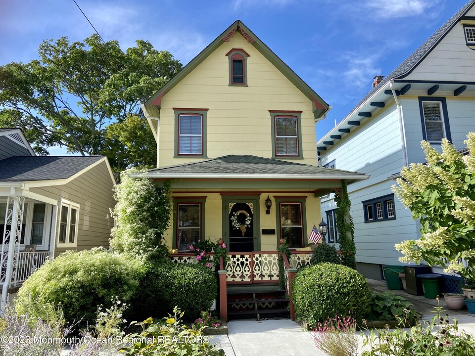 124 Main Ave in Ocean Grove, NJ - Building Photo