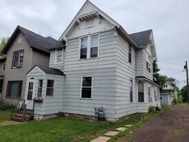 410 N 52nd Ave W in Duluth, MN - Building Photo