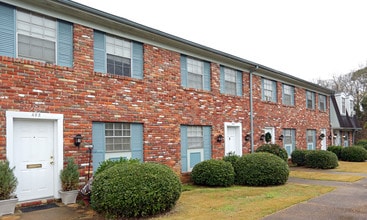 Williamsburg East in Tuscaloosa, AL - Building Photo - Building Photo