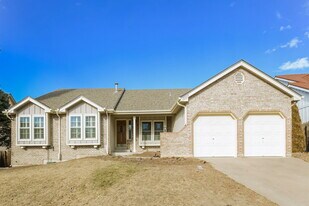15059 E Layton Pl in Aurora, CO - Building Photo