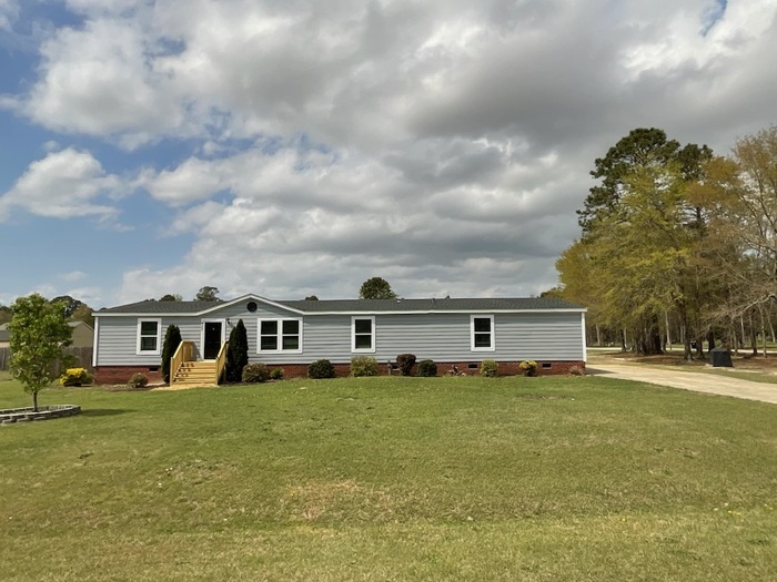 425 Covenant Ln in Godwin, NC - Foto de edificio