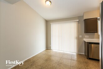 5100 Chambliss Dr in Las Vegas, NV - Building Photo - Building Photo