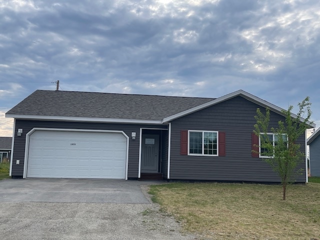 1975 Sunlit Fields Ct in North Pole, AK - Building Photo