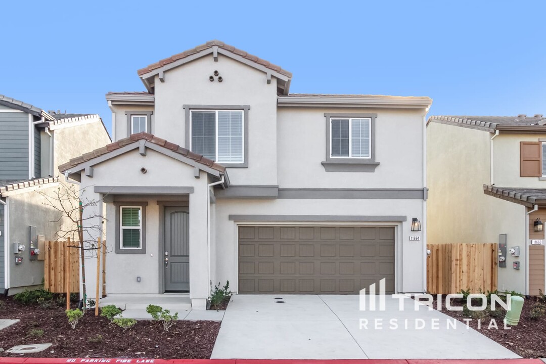 11664 Fiorenza Ln in Rancho Cordova, CA - Building Photo