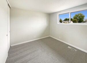 883 Calle De Verde in San Jose, CA - Building Photo - Building Photo