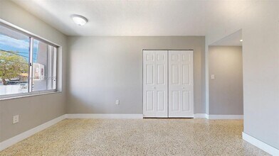 426 NW 13th Ave in Miami, FL - Building Photo - Building Photo