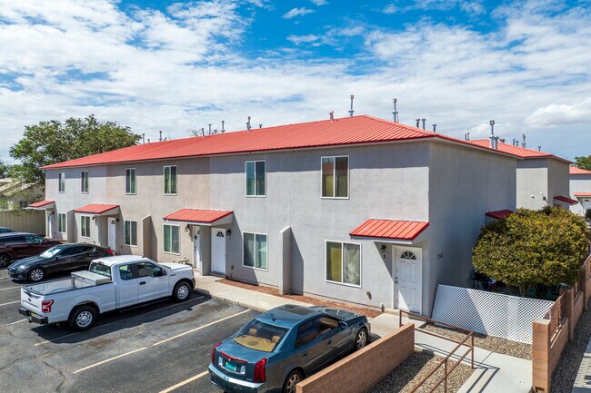 San Clemente Apartments in Albuquerque, NM - Building Photo - Primary Photo