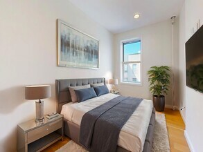 Thayer Street, Unit C51 in New York, NY - Foto de edificio - Building Photo