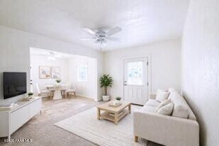 114 N Willow St in Prescott, AZ - Building Photo