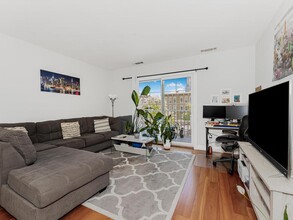 543 Main St in New Rochelle, NY - Building Photo - Building Photo