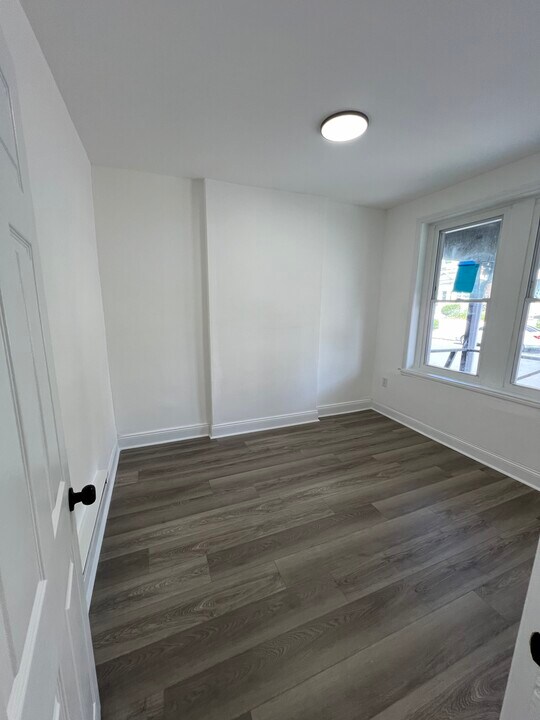 921 W 3rd St in Chester, PA - Building Photo