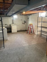 8983 W Allerton Ave in Greenfield, WI - Building Photo - Building Photo