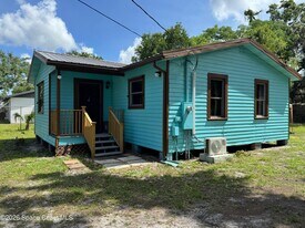1655 Marywood Rd in Melbourne, FL - Building Photo