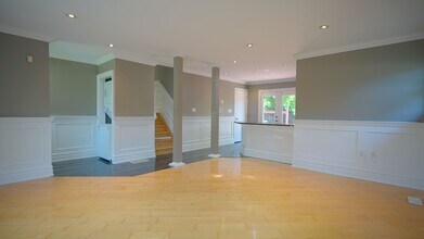 7 Waterbury Dr in Toronto, ON - Building Photo - Building Photo