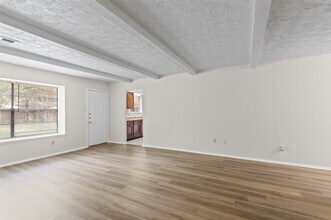 9505 John Bank Dr in Spring, TX - Building Photo - Building Photo