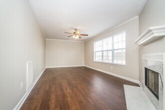 878 Lavergne Ln in La Vergne, TN - Building Photo - Building Photo