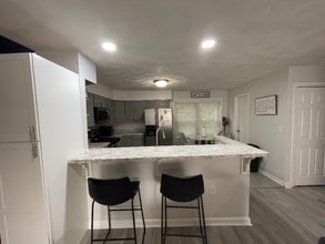 8550 Tidewater Dr in Norfolk, VA - Building Photo - Building Photo