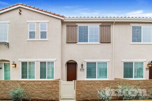 10490 Viva Ct in Elk Grove, CA - Building Photo