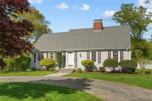 155 Cedar Ave in East Greenwich, RI - Building Photo - Building Photo
