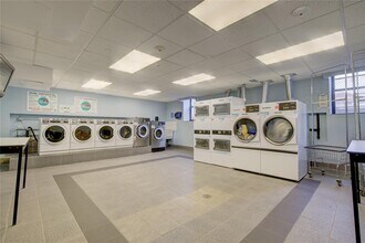 25 W Broadway in Long Beach, NY - Building Photo - Building Photo