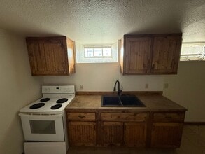 227 W 14th St in Junction City, KS - Building Photo - Building Photo