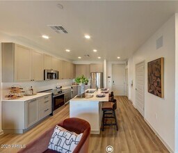 1225 N Arizona Ave, Unit A21 in Gilbert, AZ - Foto de edificio - Building Photo