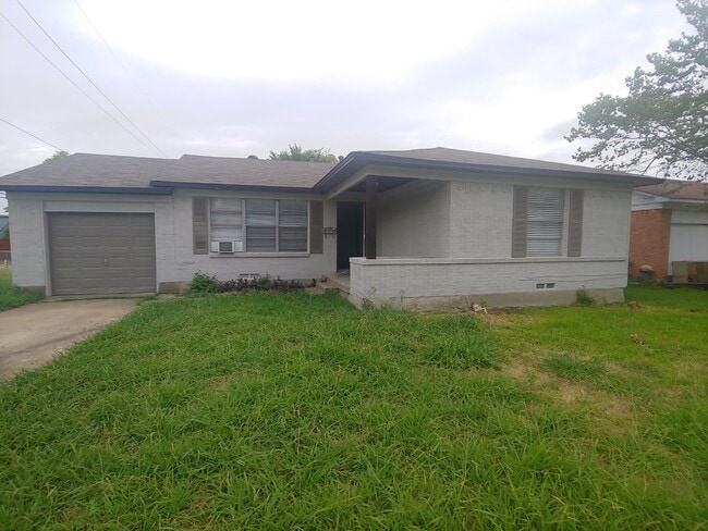 property at 3537 Hilton Dr