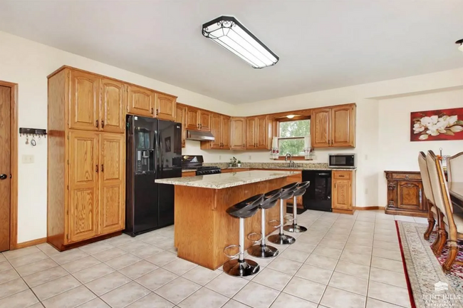 3009 Pinewood Cir in Manhattan, KS - Building Photo - Building Photo
