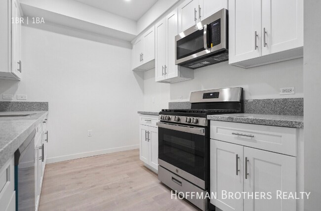 8444 Columbus Ave, Unit 305A in Los Angeles, CA - Building Photo - Building Photo
