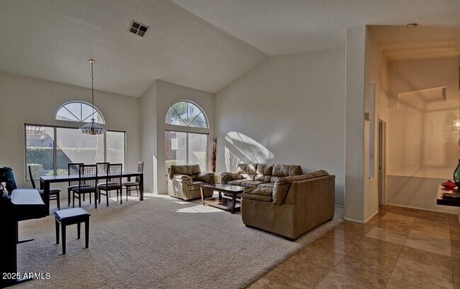 315 E Mountain Sky Ave in Phoenix, AZ - Building Photo - Building Photo
