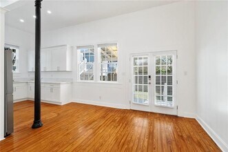 1364 Constance St, Unit 1 in New Orleans, LA - Building Photo - Building Photo