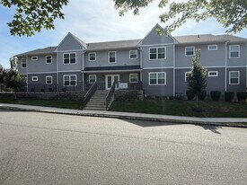 Allure at King Court in Green Brook, NJ - Building Photo