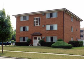 290 8th St in Wheeling, IL - Building Photo