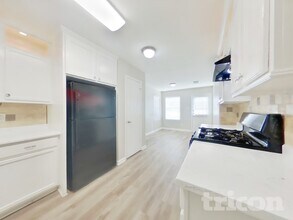 614 Harpswell Ln in Houston, TX - Foto de edificio - Building Photo