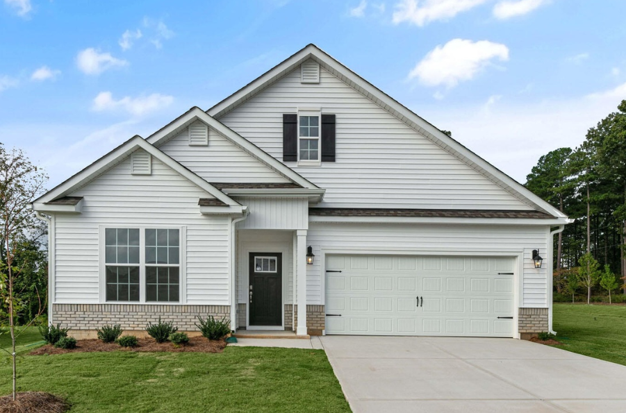 856 Misty Creek Dr in Aberdeen, NC - Building Photo