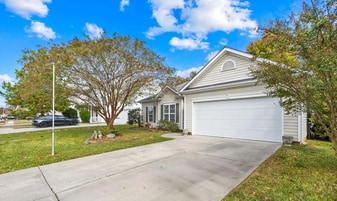 6200 Trevor Simpson Dr in Indian Trail, NC - Building Photo