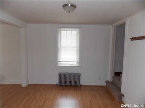 405 Budd St in Carthage, NY - Foto de edificio - Building Photo