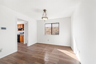 9723 Cedar Bluff Dr in Houston, TX - Foto de edificio - Building Photo