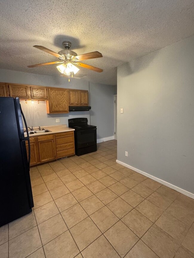 property at 251 W 17th St