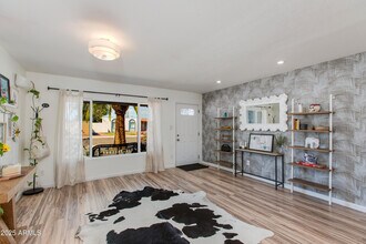 3009 E Dahlia Dr in Phoenix, AZ - Building Photo - Building Photo