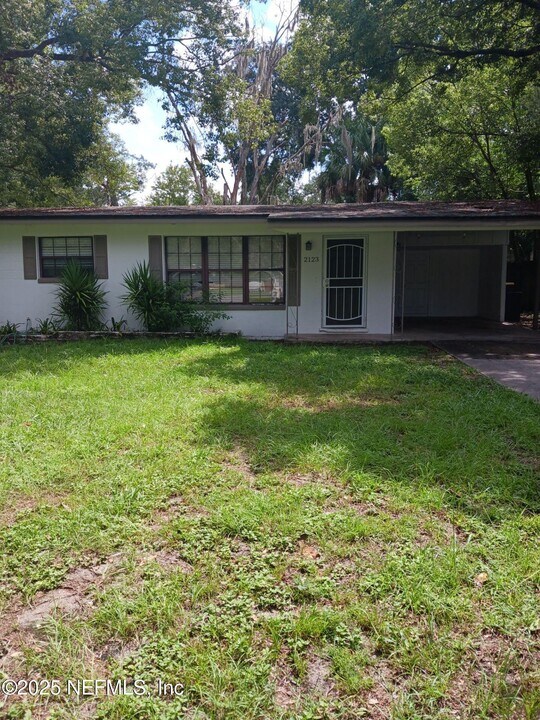 2123 Corot Ct in Jacksonville, FL - Building Photo