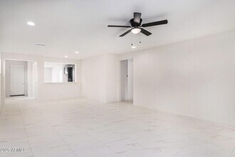 6970 W Gwen St in Phoenix, AZ - Building Photo - Building Photo